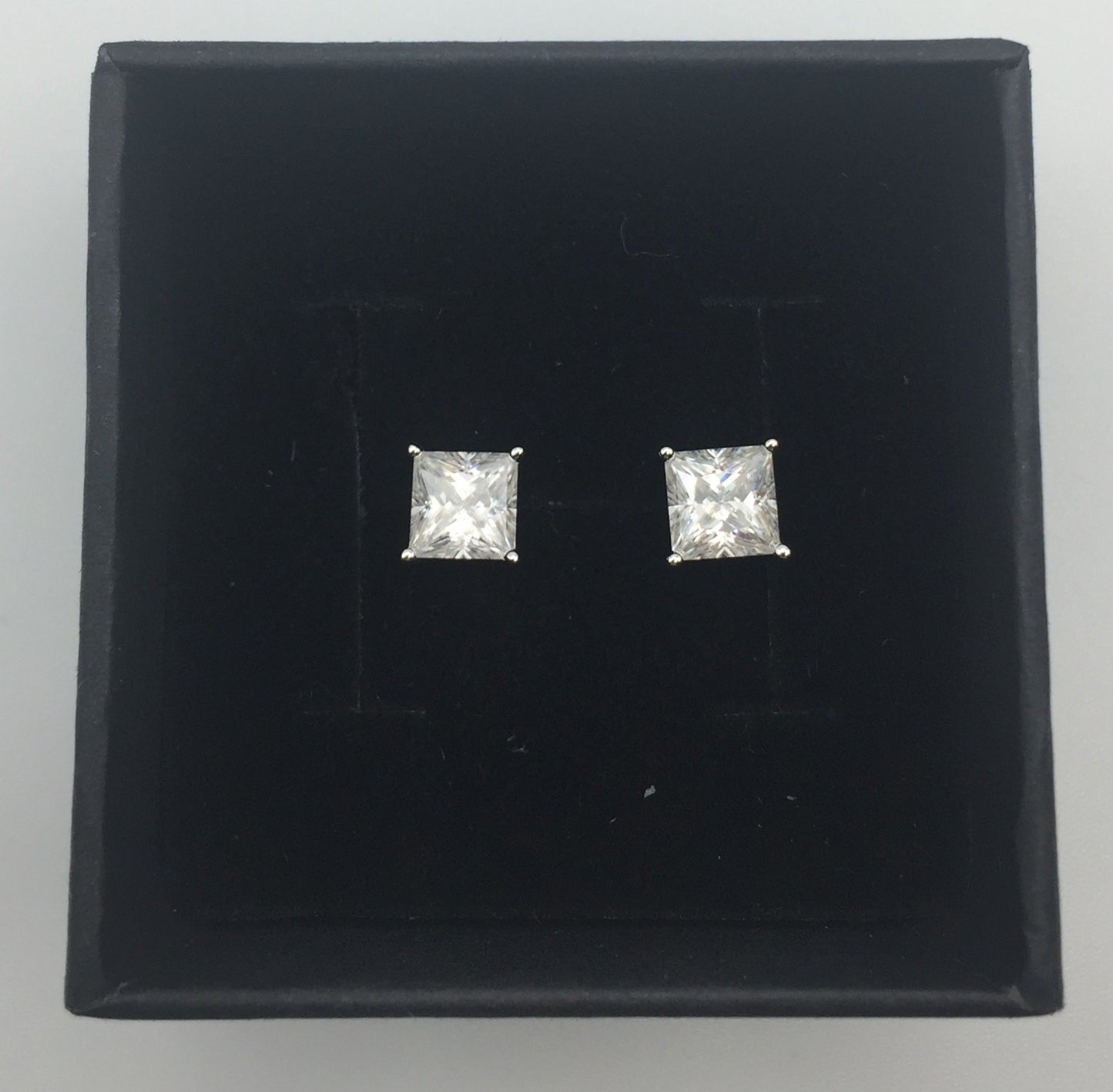 Princess Cut Moissanite Stud Earrings (1 Carat)