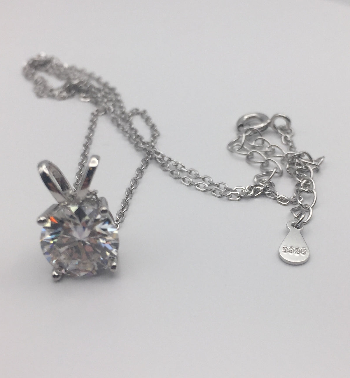 2ct Moissanite Round Brilliant Cut Pendant/Necklace (Necklace+Pendant only)