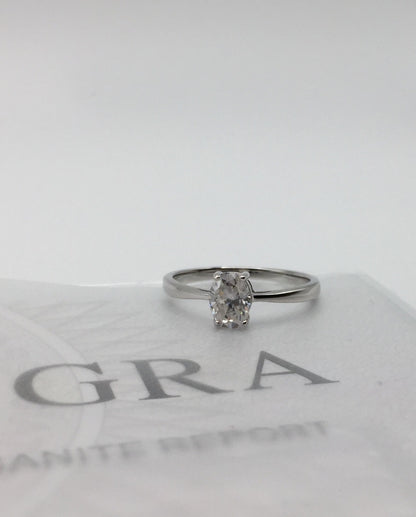 Oval Cut Solitaire 1ct Moissanite Ring