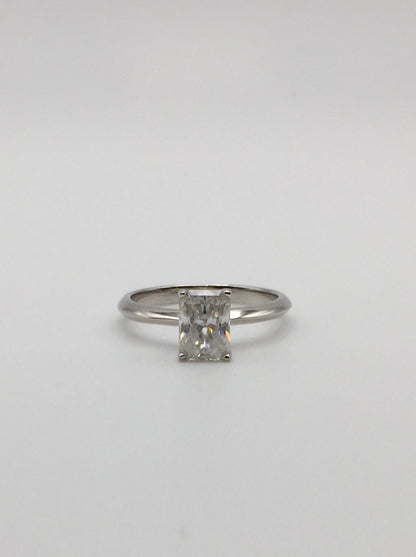 Radiant Cut Solitaire 1ct Moissanite Ring