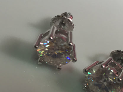 2 Ct. (8mm) Moissanite Stud Earrings