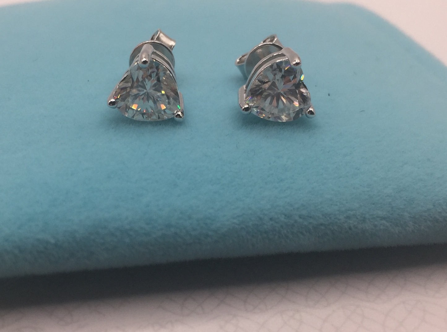 Heart Cut Moissanite Stud Earrings (1 Carat)