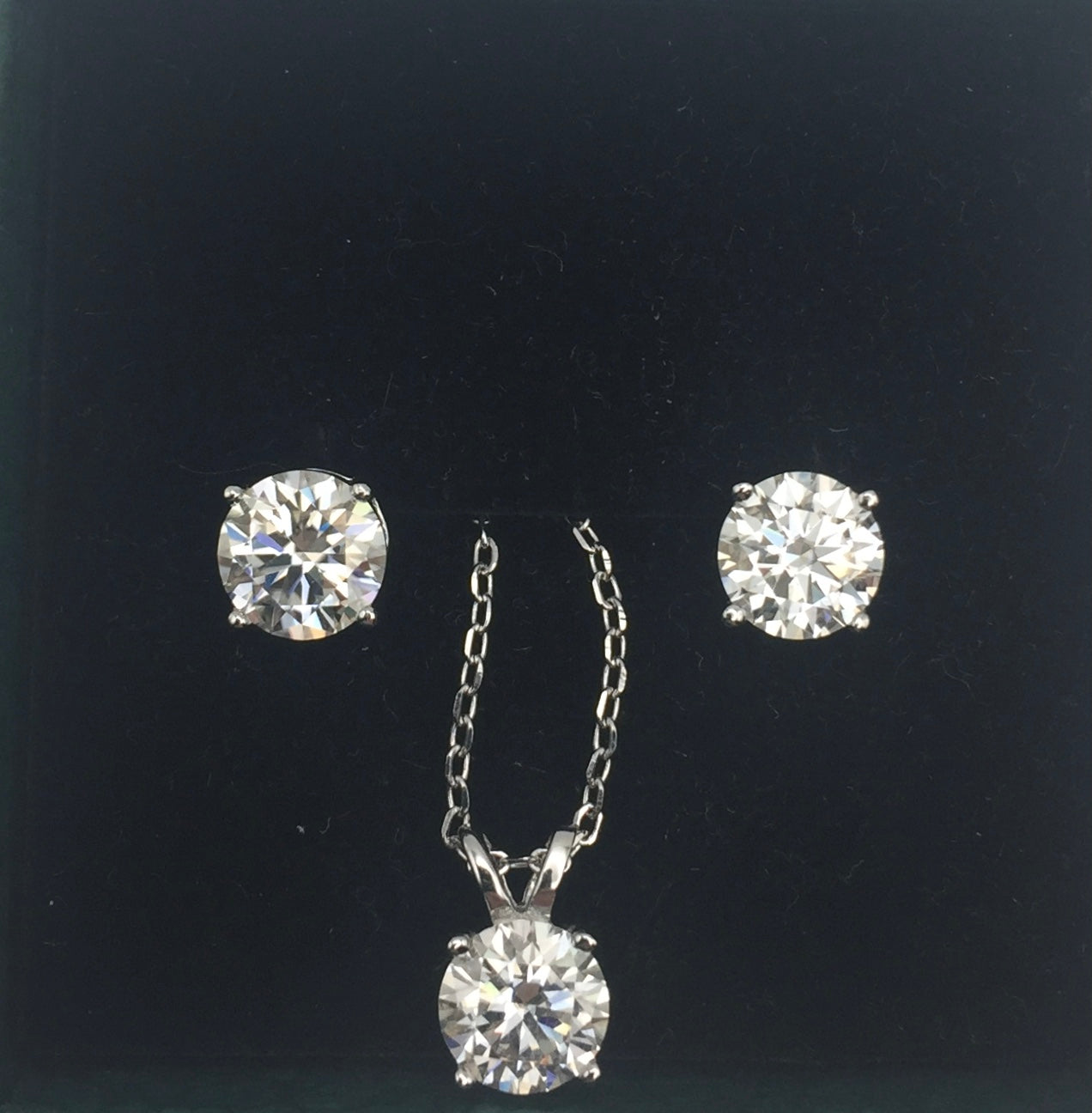 1ct Moissanite Round Cut Necklace+Earrings Set
