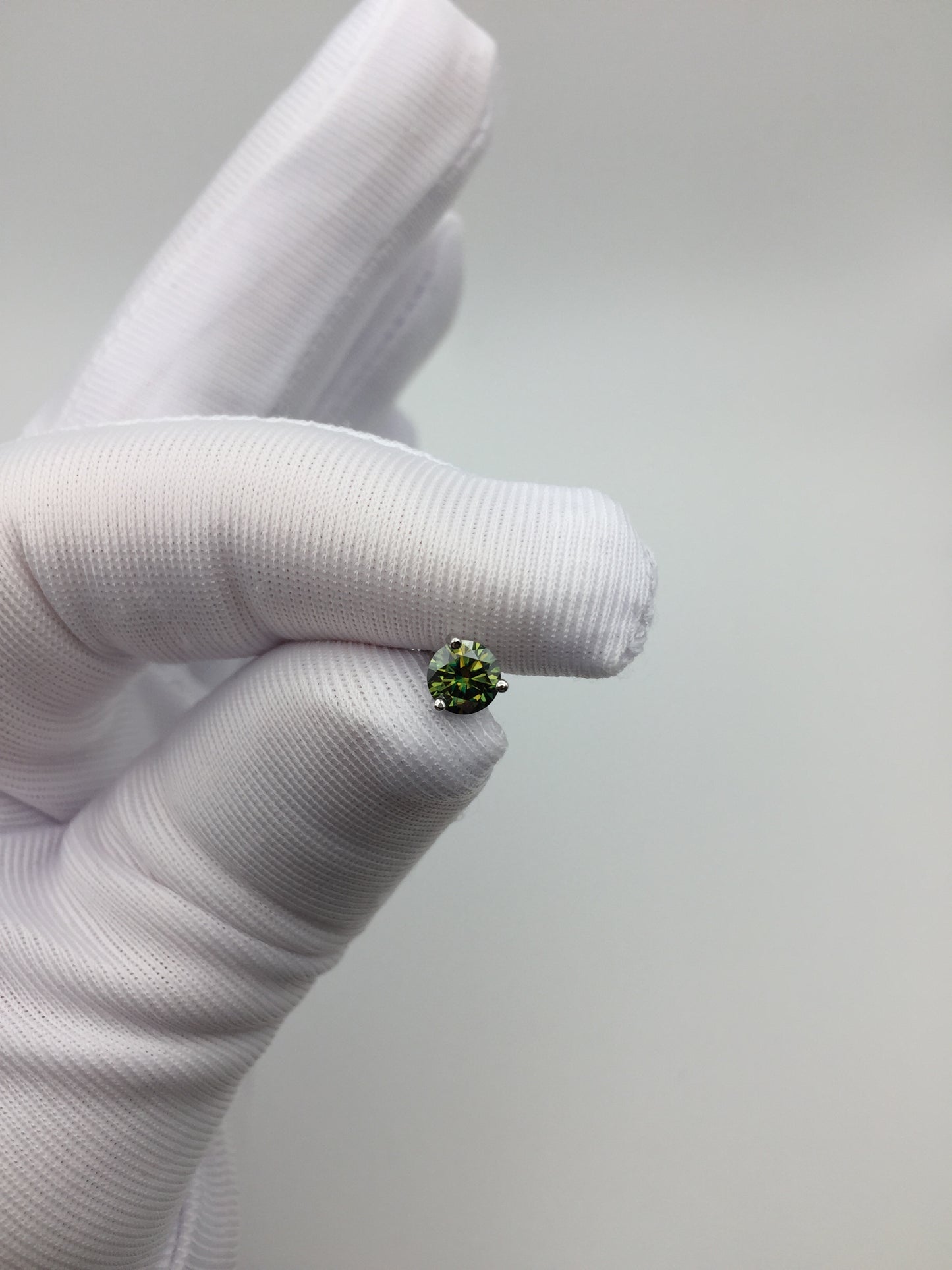 5mm Dark Green Moissanite Stud Earring (1 Single Earring, 0.5ct )