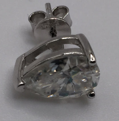 Pear Cut Moissanite Stud Earrings (2 Carat)
