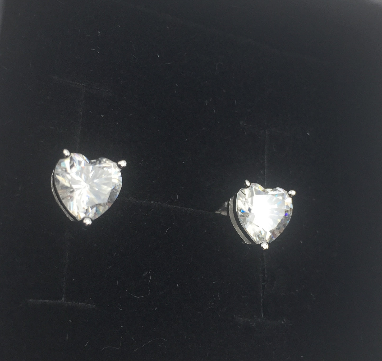 Heart Cut Moissanite Stud Earrings (1 Carat)