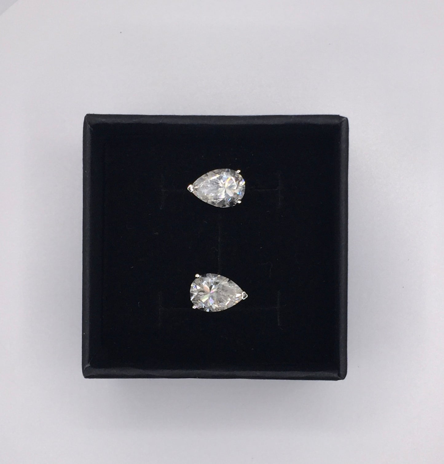 Pear Cut Moissanite Stud Earrings (2 Carat)