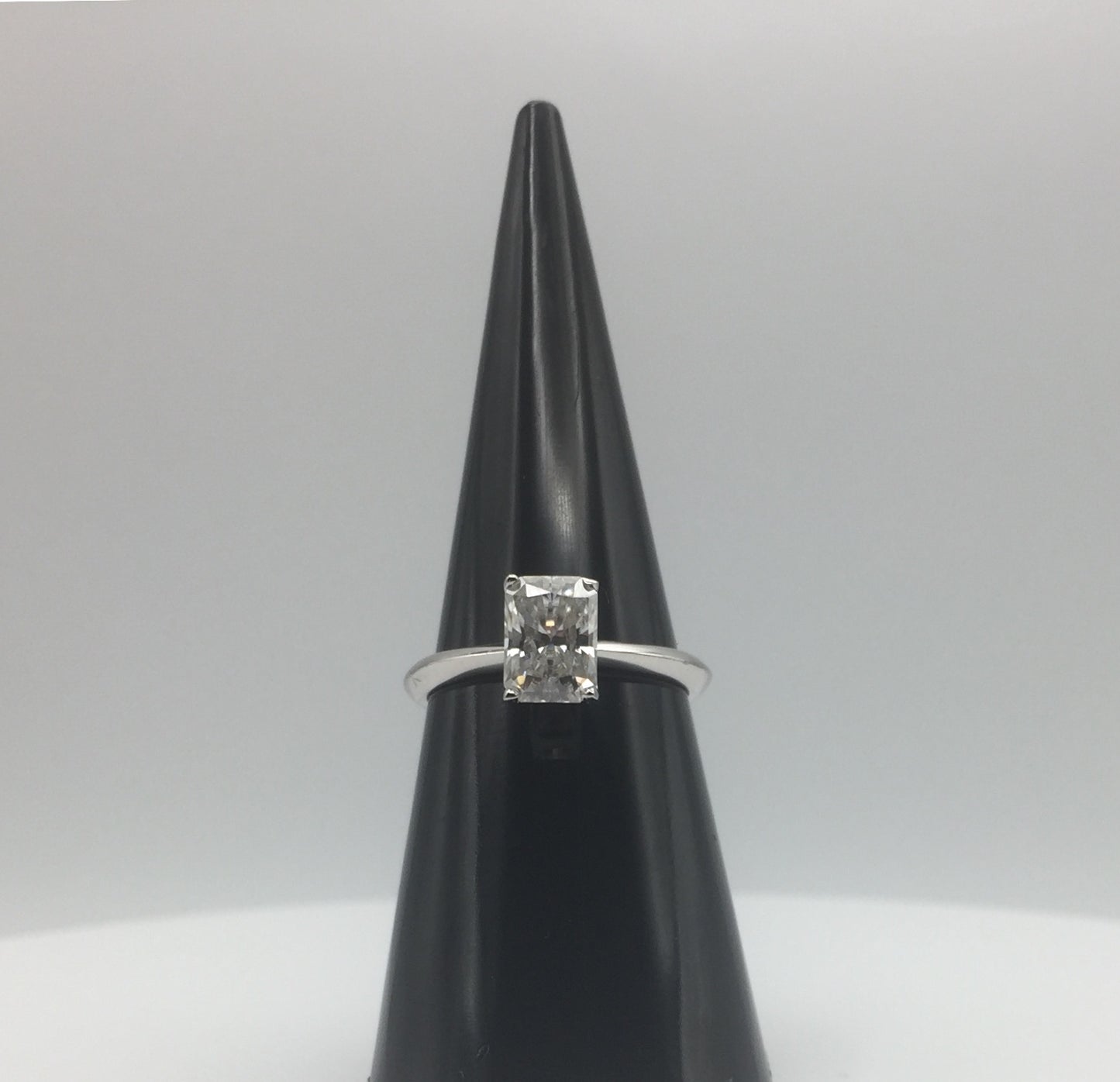 Radiant Cut Solitaire 1ct Moissanite Ring