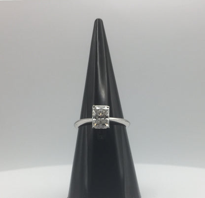 Radiant Cut Solitaire 1ct Moissanite Ring