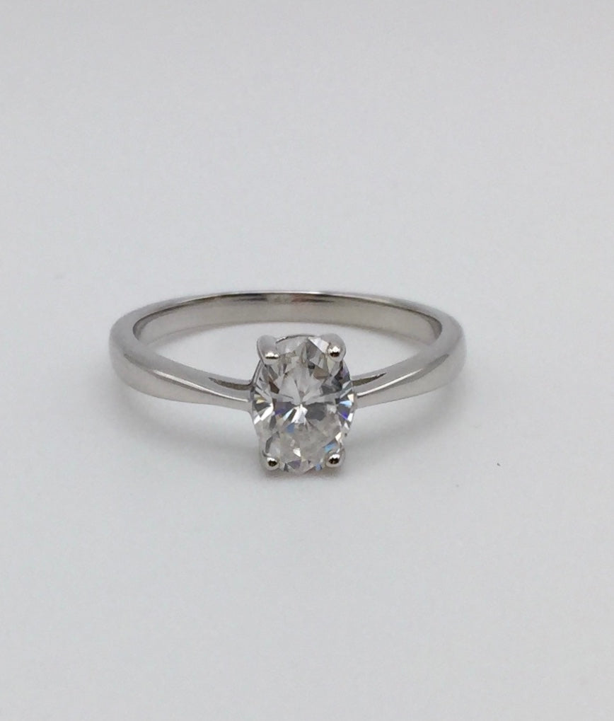 Oval Cut Solitaire 1ct Moissanite Ring