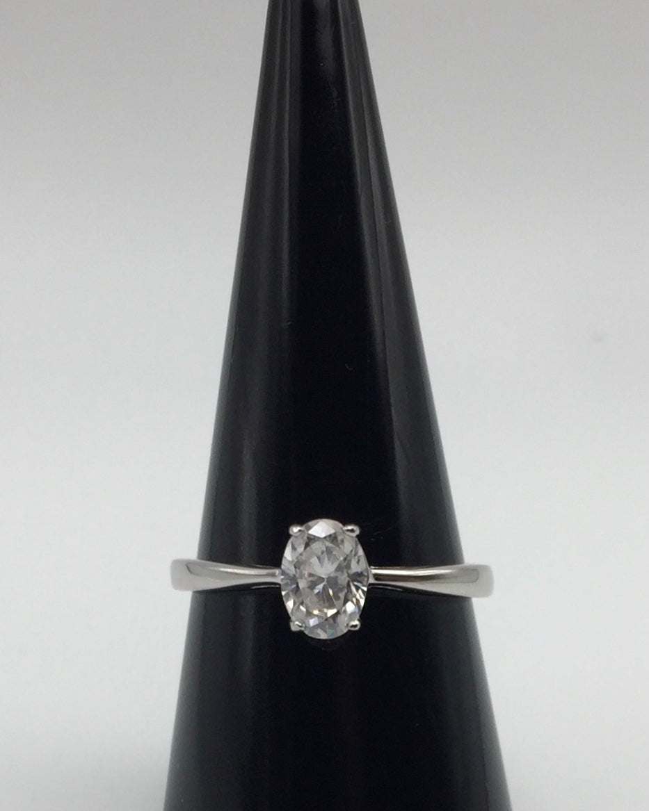 Oval Cut Solitaire 1ct Moissanite Ring