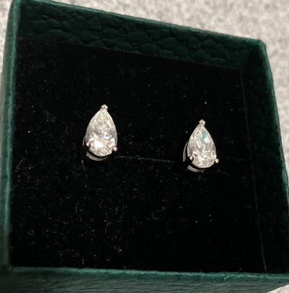 Pear Cut Moissanite Stud Earrings (1 Carat)