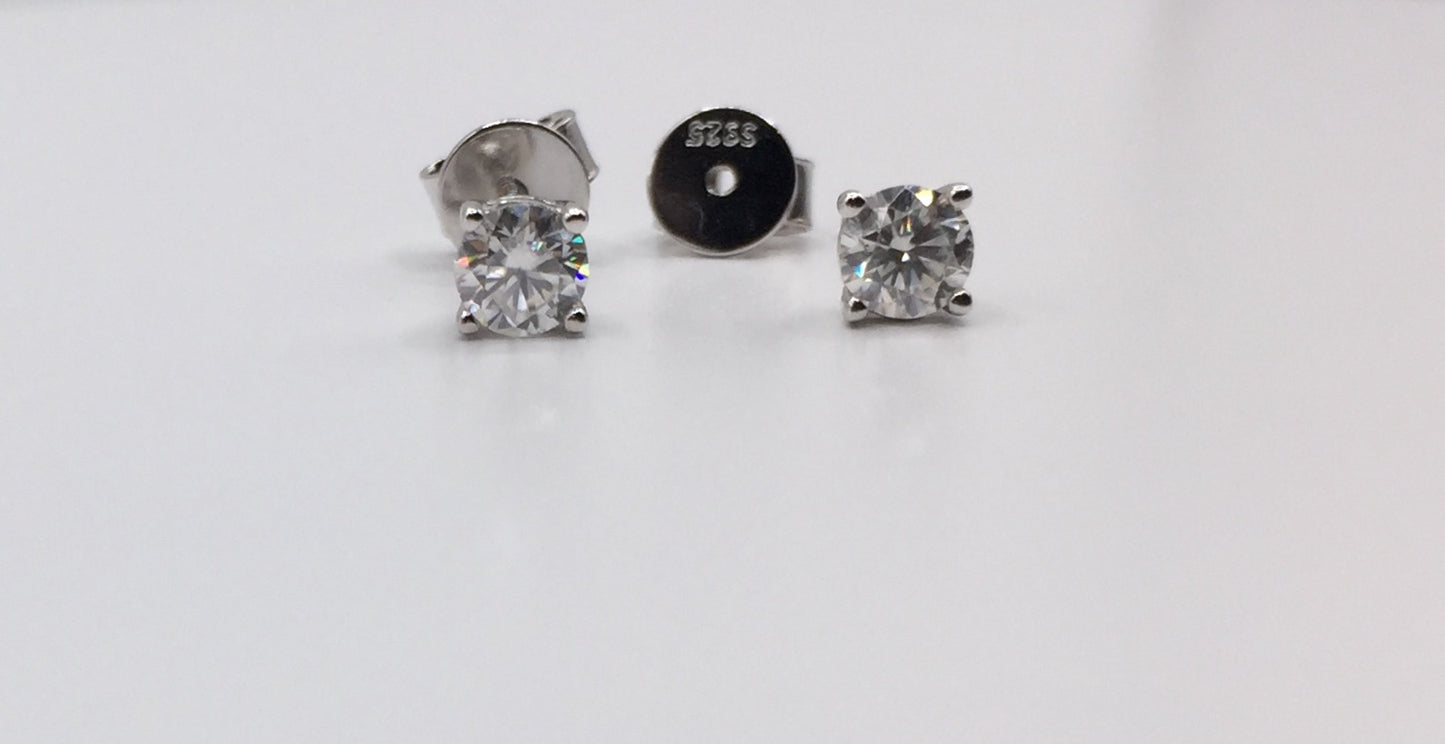 4mm Moissanite Stud Earrings (0.3ct) - Screwback