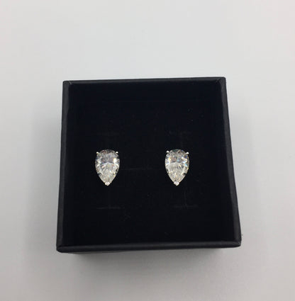 Pear Cut Moissanite Stud Earrings (2 Carat)