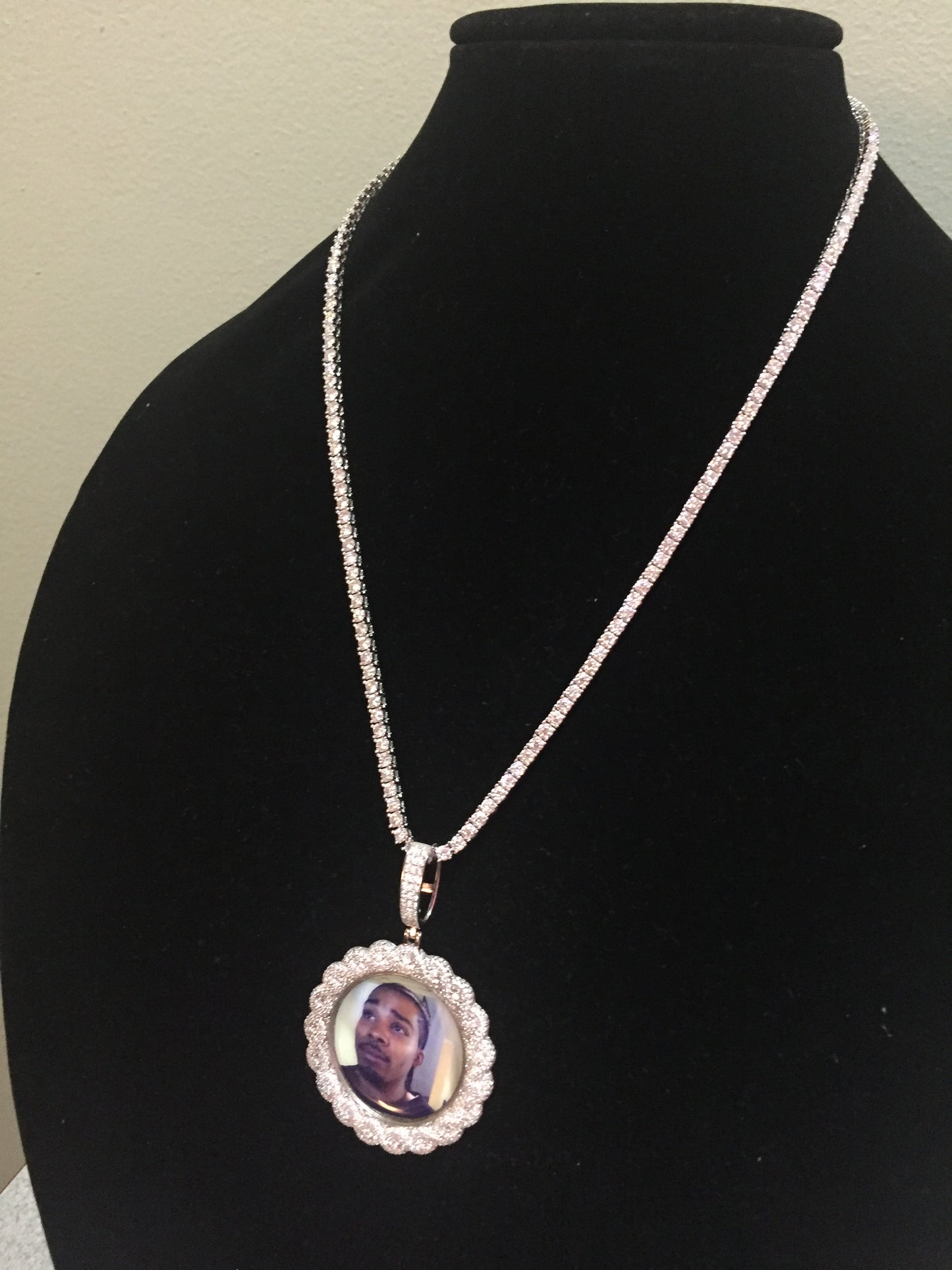 Large Moissanite Memory Photo Pendant (Weave pattern stone style)