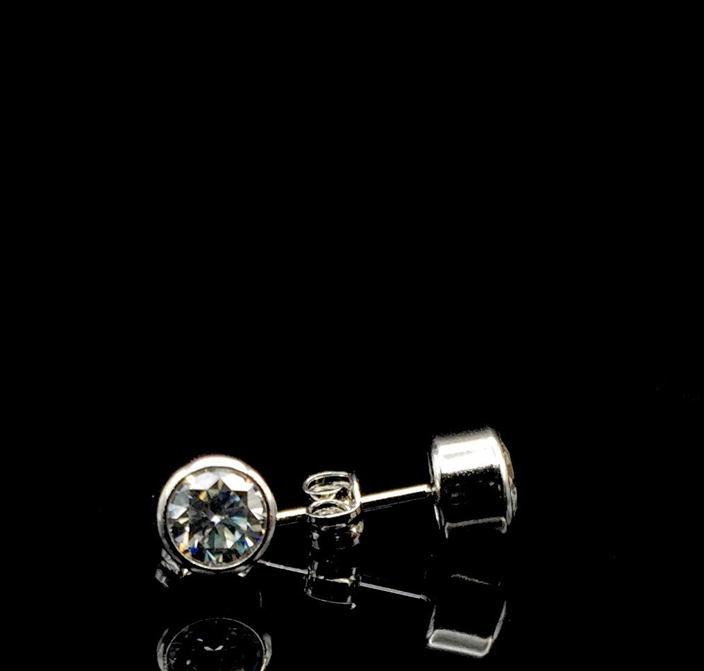 5mm Bezel Set Moissanite Stud Earrings (0.5ct)