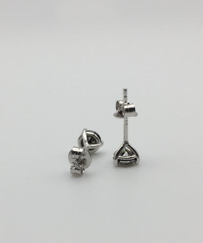5mm Camoflauge Green Moissanite Stud Earrings (0.5ct)