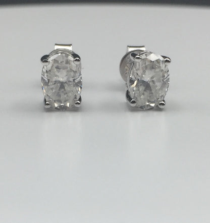Oval Cut Moissanite Stud Earrings (1 Carat)
