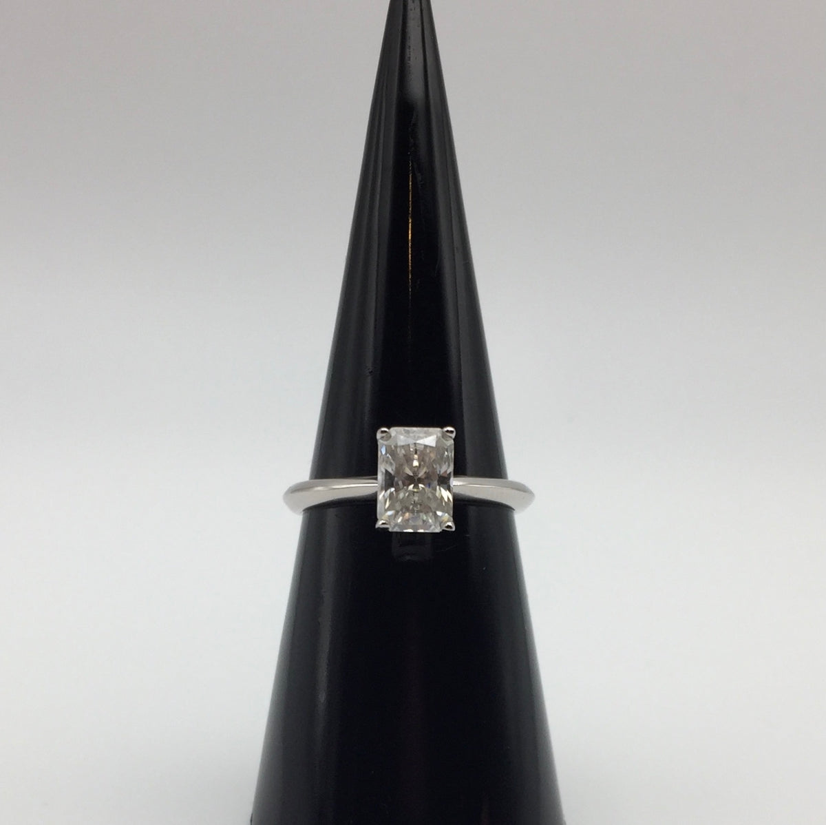 Radiant Cut Solitaire 1ct Moissanite Ring