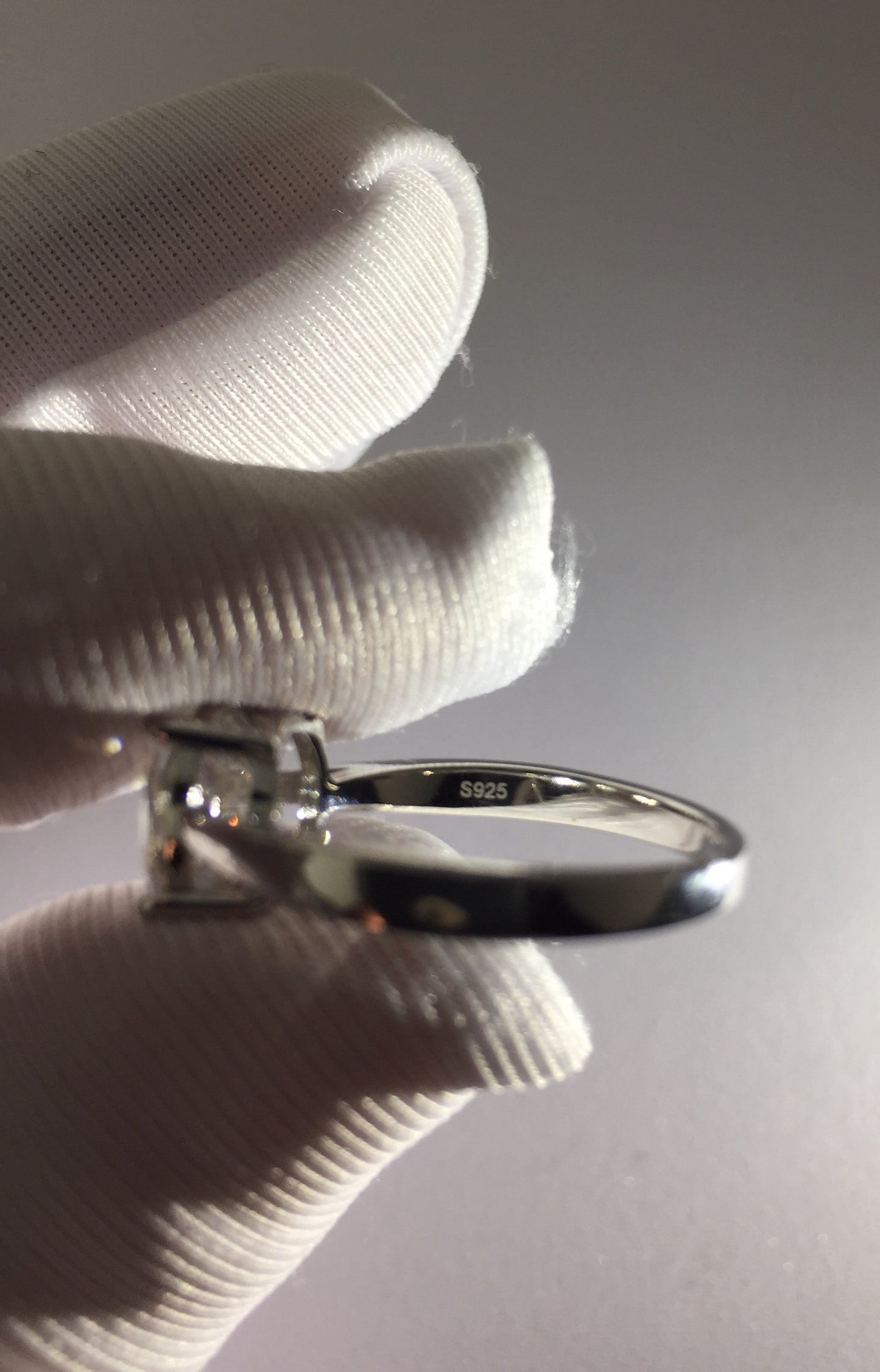 Oval Cut 2ct Solitaire Moissanite Ring