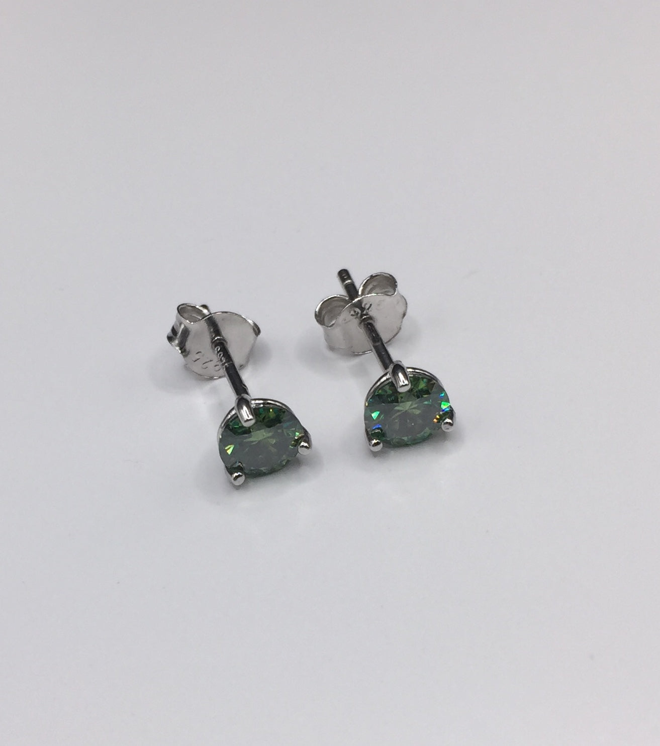 5mm Bluish-Green Moissanite Stud Earrings (0.5ct)