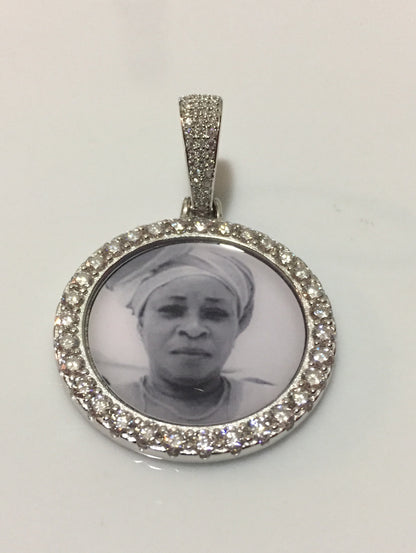 Moissanite Photo Pendant (Medium)
