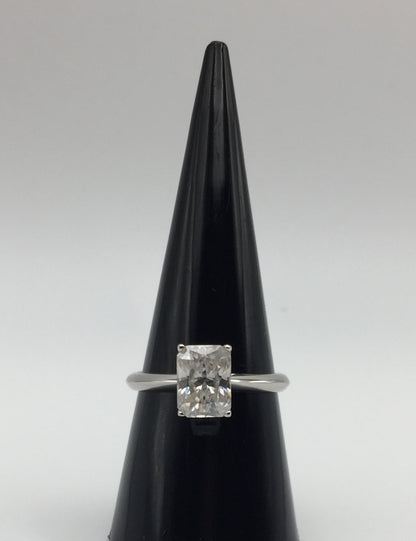 Radiant Cut 2ct Solitaire Moissanite Ring