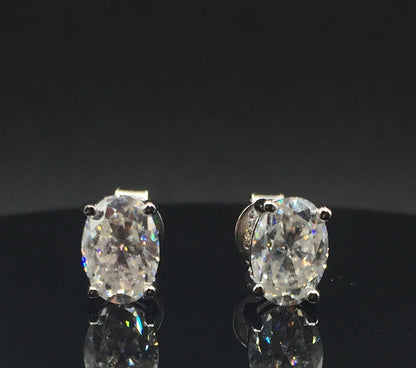 Oval Cut Moissanite Stud Earrings (1 Carat)