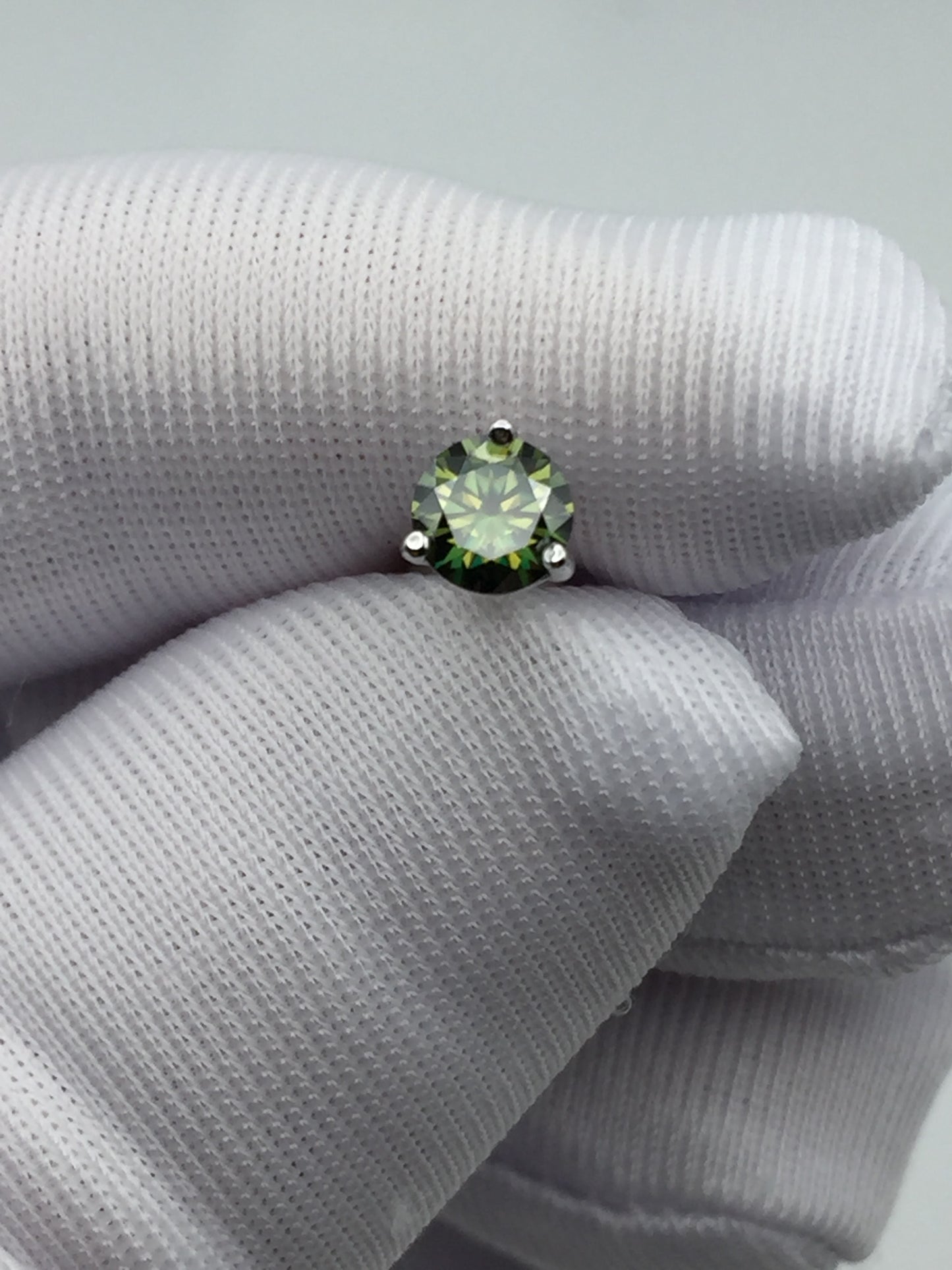 5mm Dark Green Moissanite Stud Earring (1 Single Earring, 0.5ct )