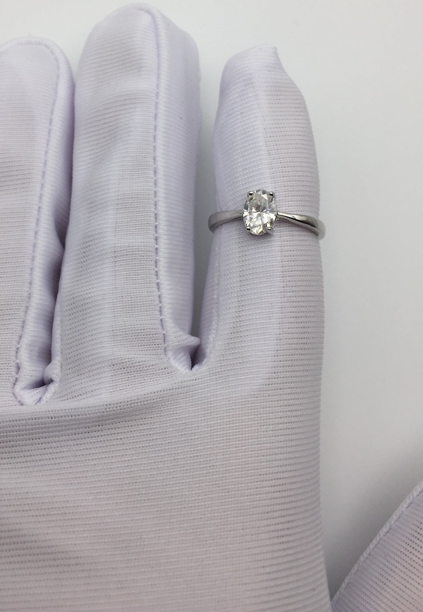 Oval Cut Solitaire 1ct Moissanite Ring