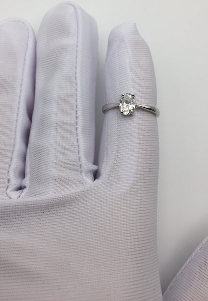 Oval Cut Solitaire 1ct Moissanite Ring