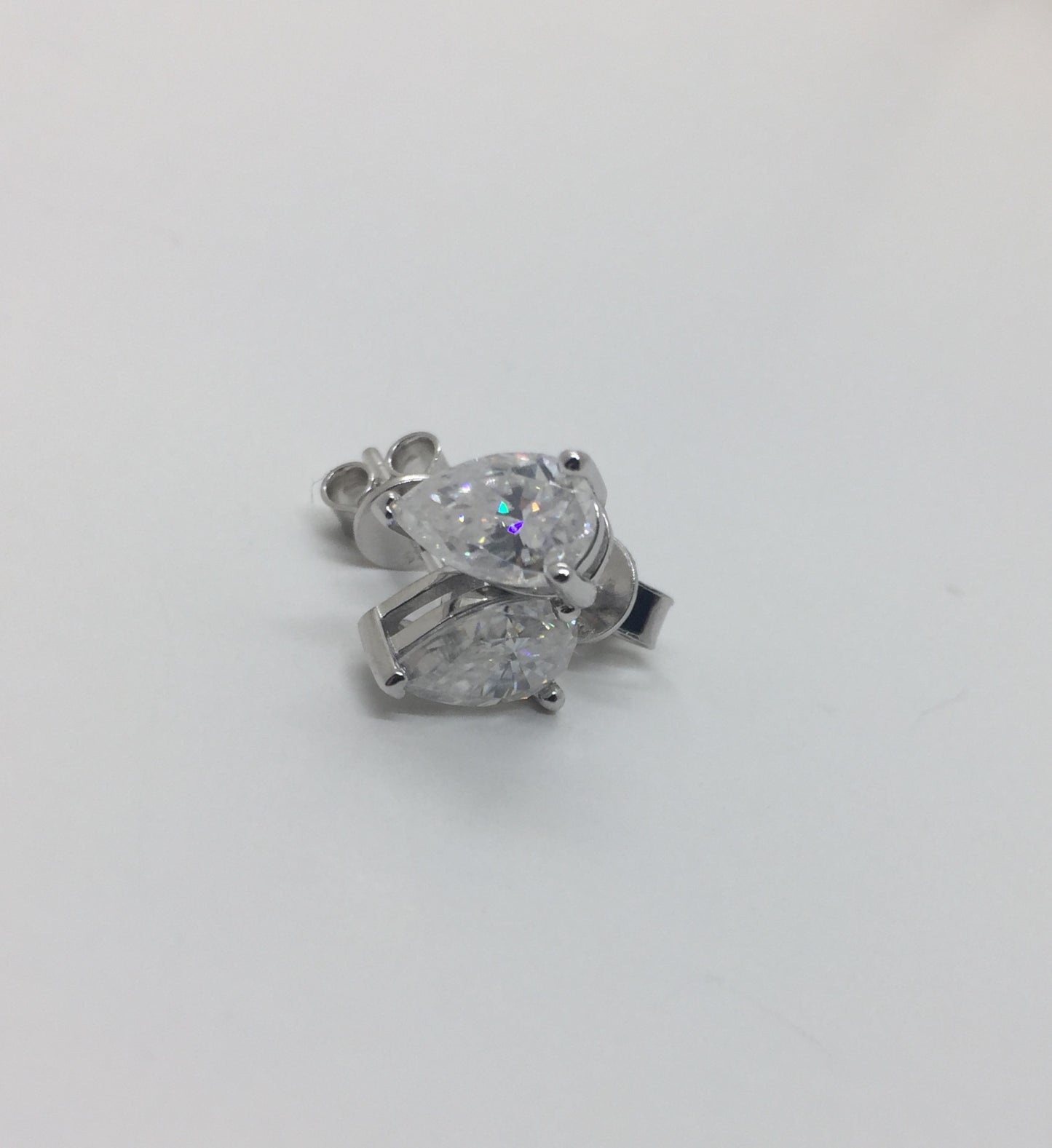 Pear Cut Moissanite Stud Earrings (1 Carat)