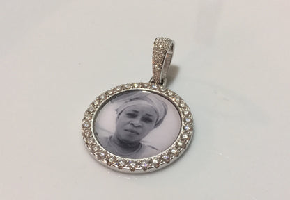 Moissanite Photo Pendant (Medium)