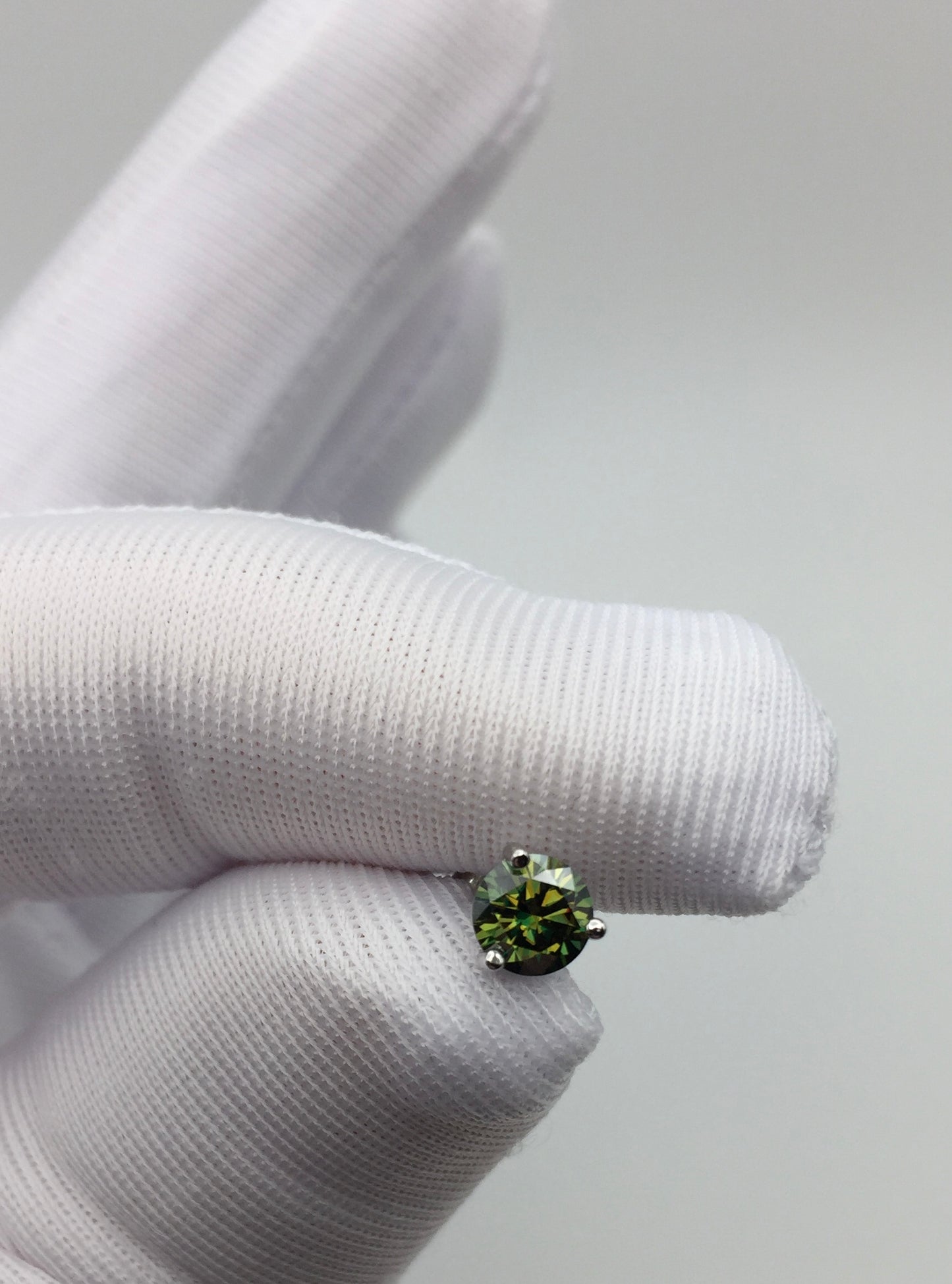 5mm Dark Green Moissanite Stud Earring (1 Single Earring, 0.5ct )