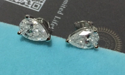 Pear Cut Moissanite Stud Earrings (1 Carat)