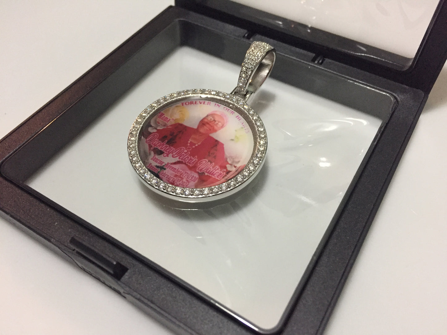 Moissanite Photo Pendant (Medium)