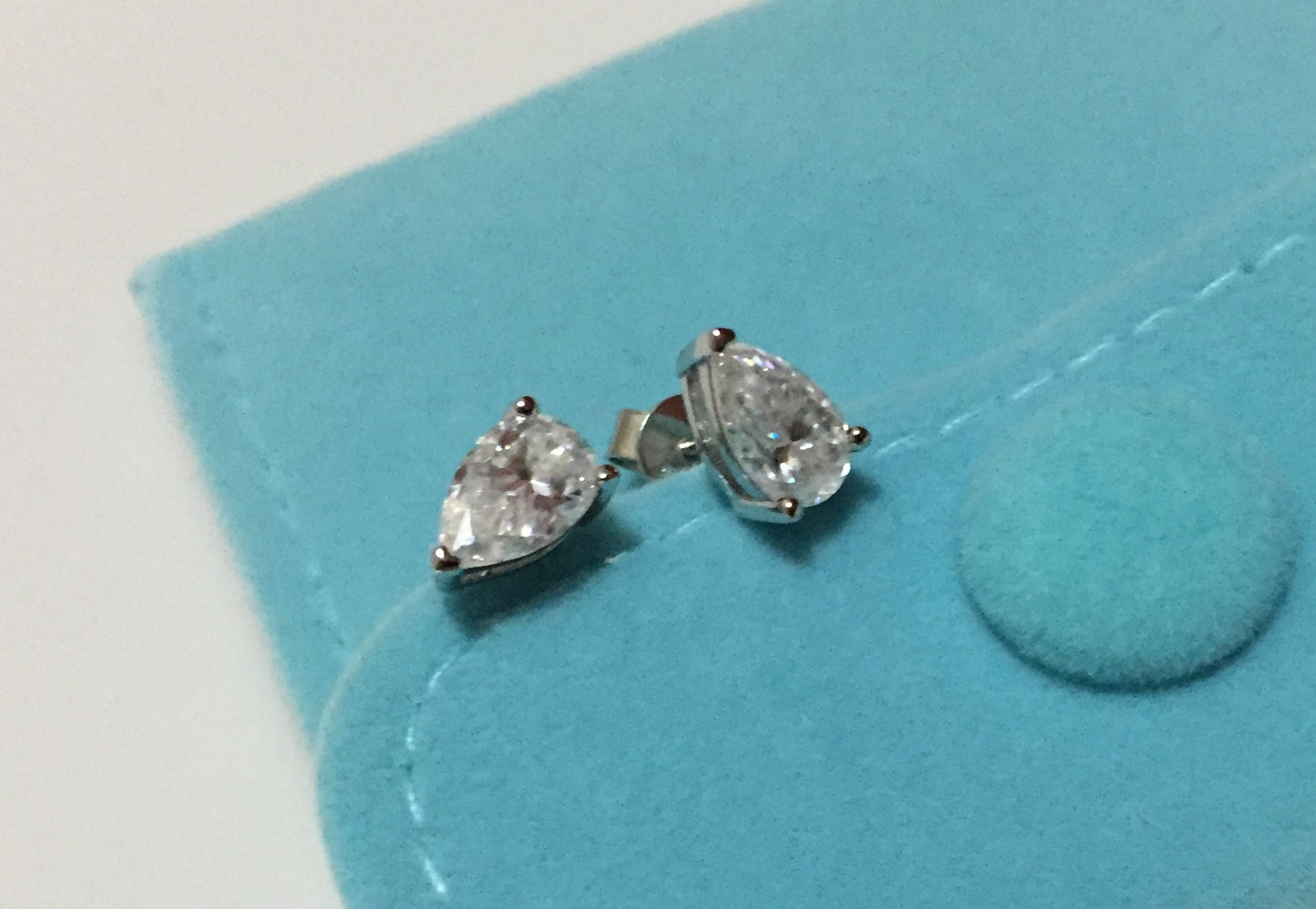 Pear Cut Moissanite Stud Earrings (1 Carat)