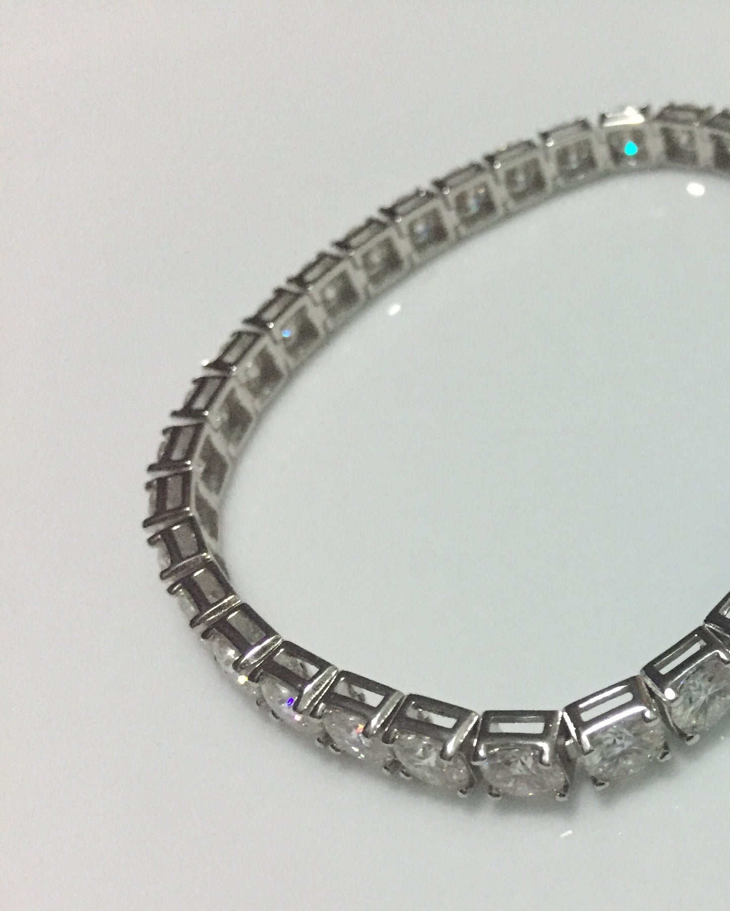 5mm Moissanite Tennis Bracelet *Click-Lock*