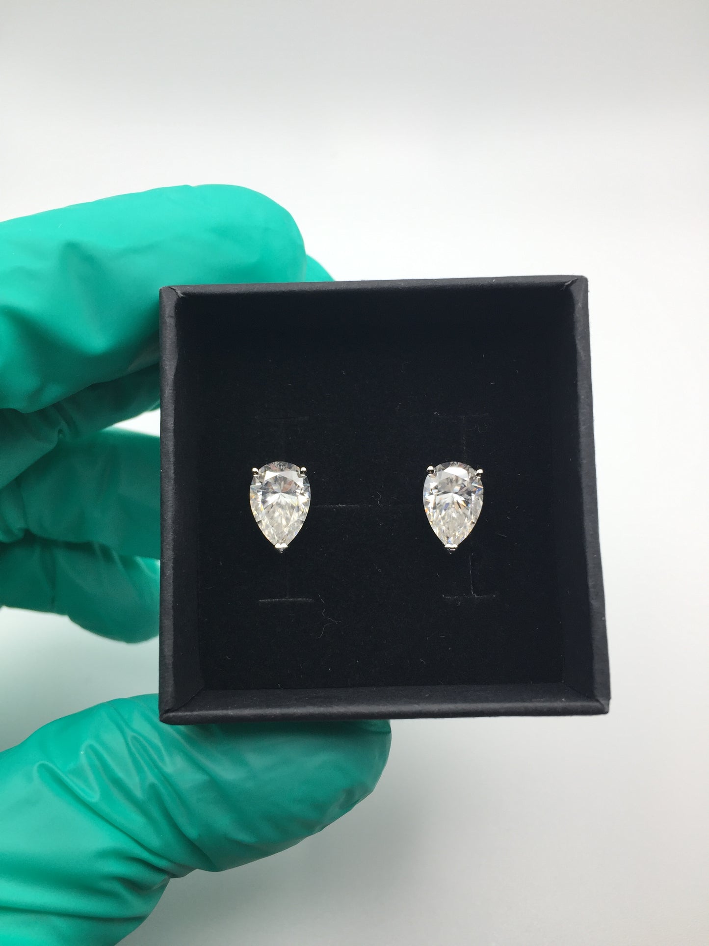 Pear Cut Moissanite Stud Earrings (2 Carat)