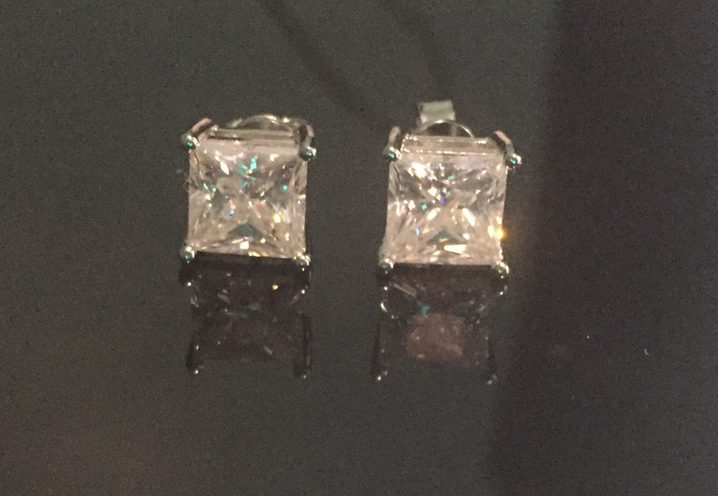 Princess Cut Moissanite Stud Earrings (2 Carat)