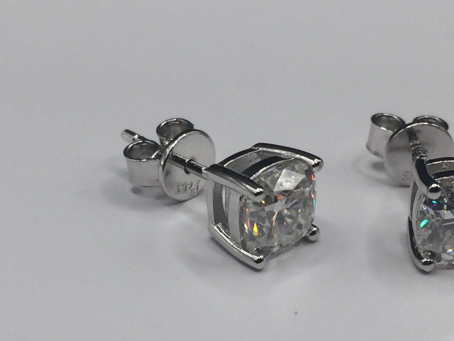 Cushion Cut Moissanite Stud Earrings (1 Carat)