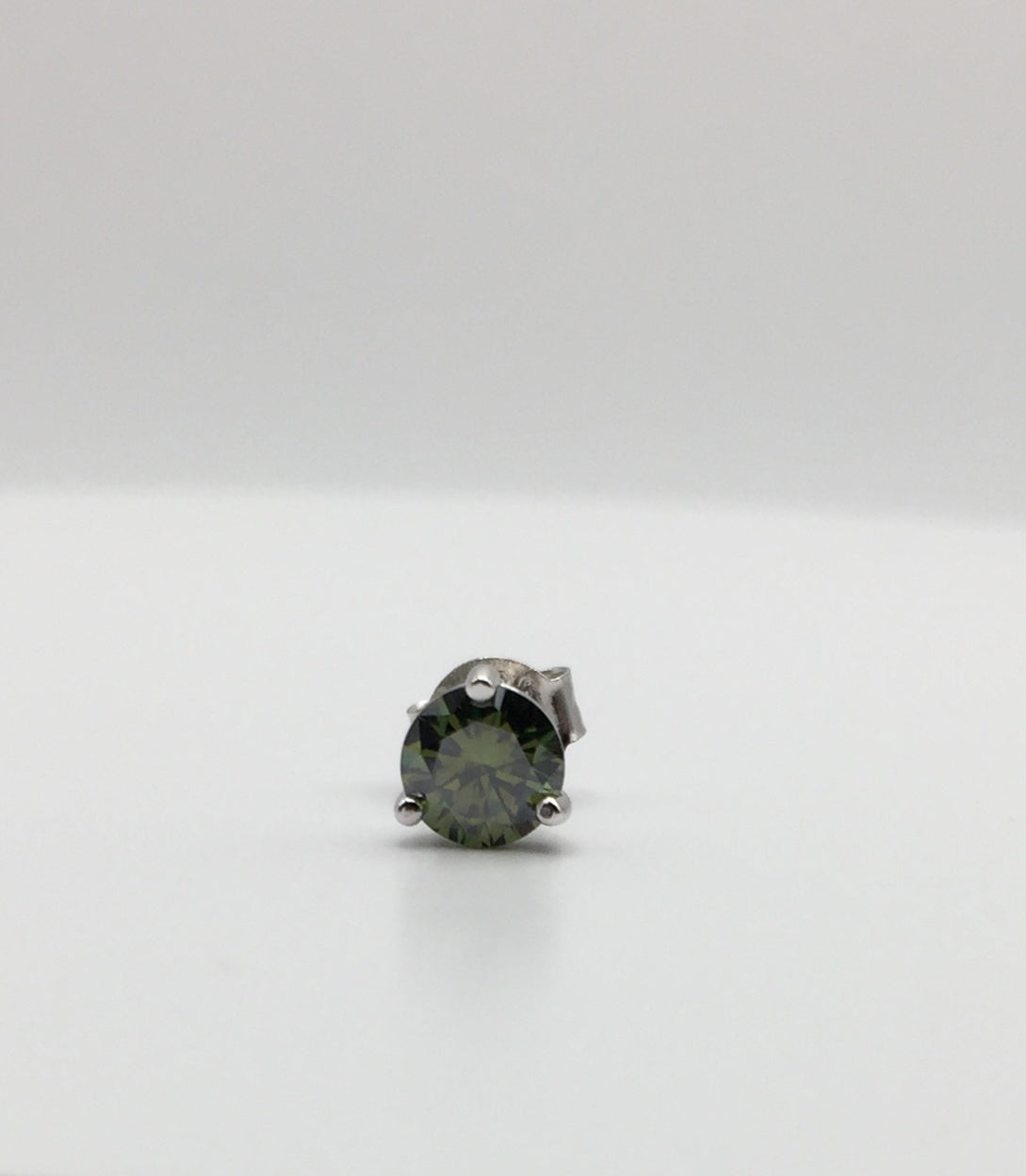 5mm Dark Green Moissanite Stud Earring (1 Single Earring, 0.5ct )