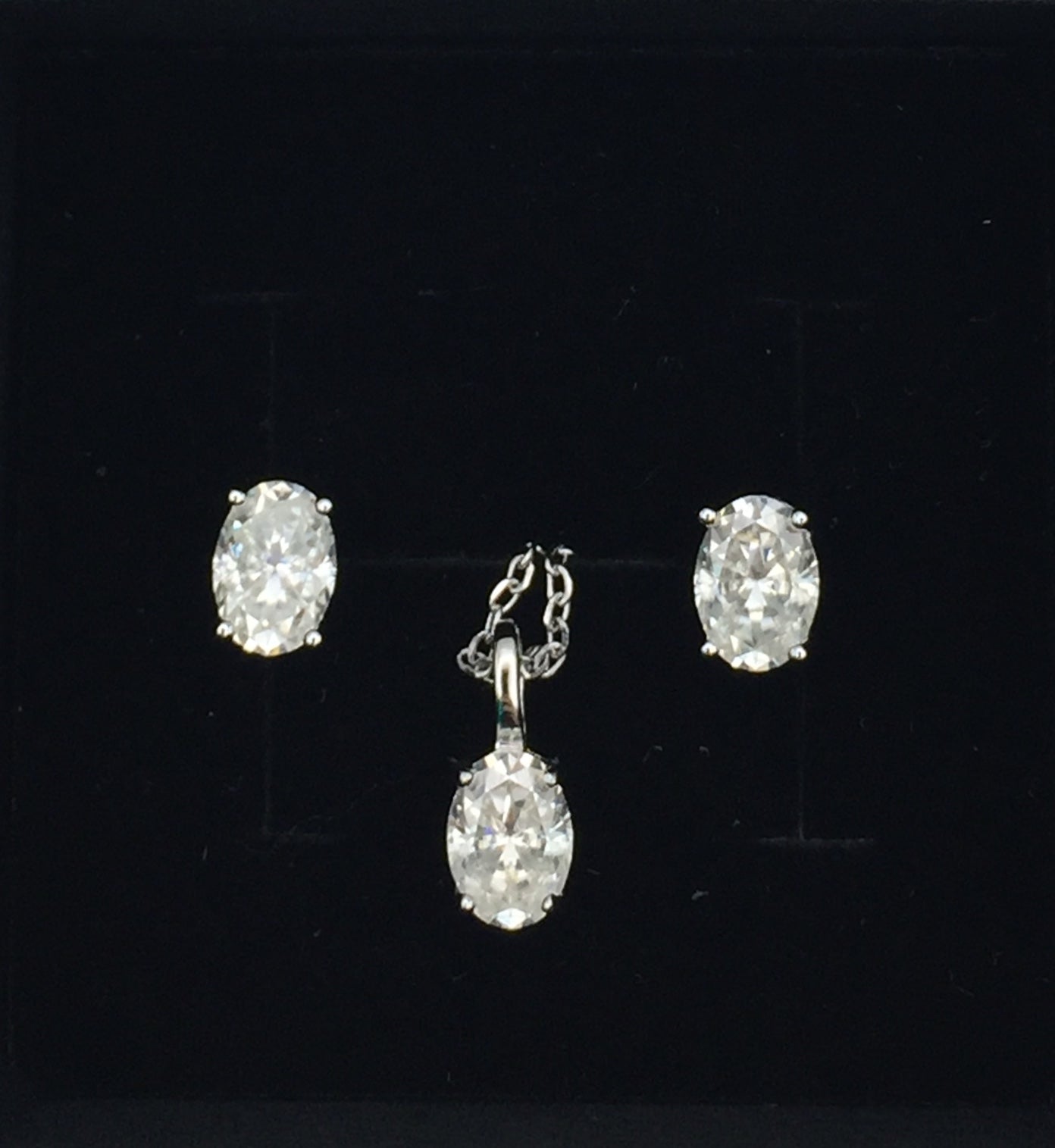 1ct Moissanite Oval Cut Necklace+Earrings Set
