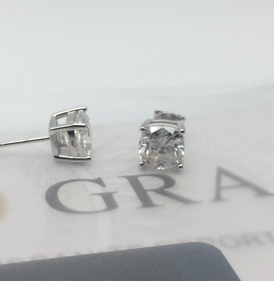 Cushion Cut Moissanite Stud Earrings (2 Carat)