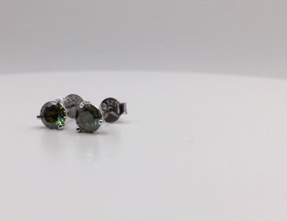 5mm Camoflauge Green Moissanite Stud Earrings (0.5ct)